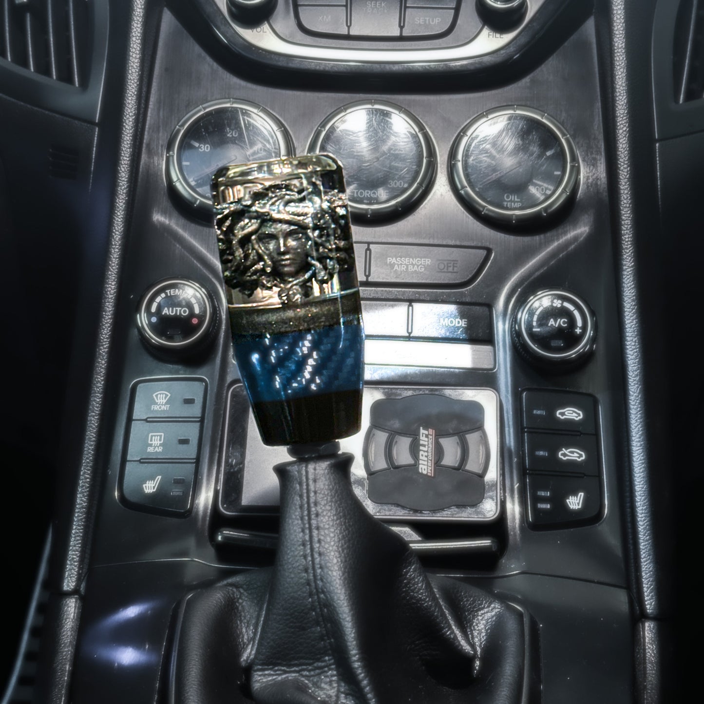 custom Medusa shift knob with carbon fiber for manual universal cars