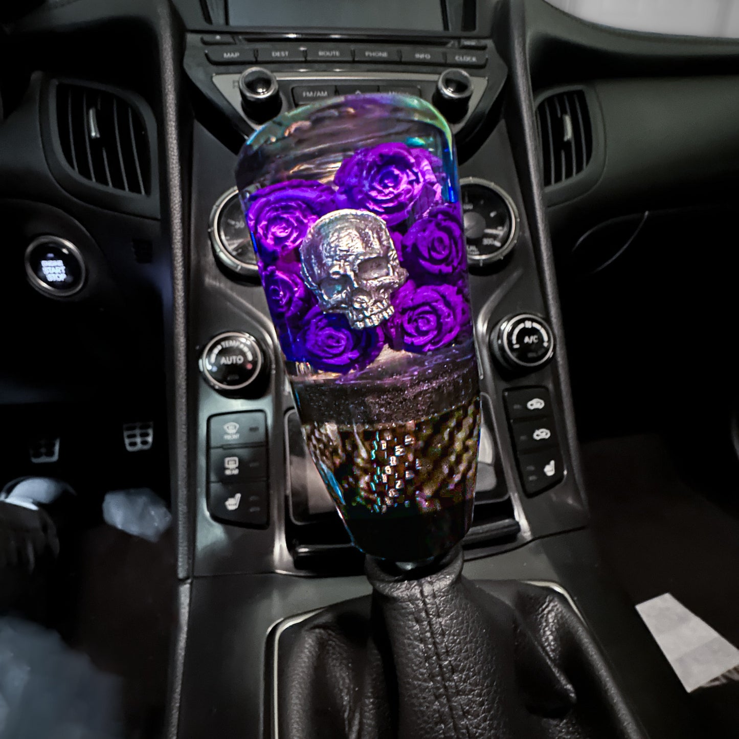 skull and roses shift knob with custom carbon fiber for manual cars